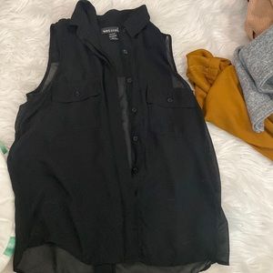 Button up sleeveless blouse